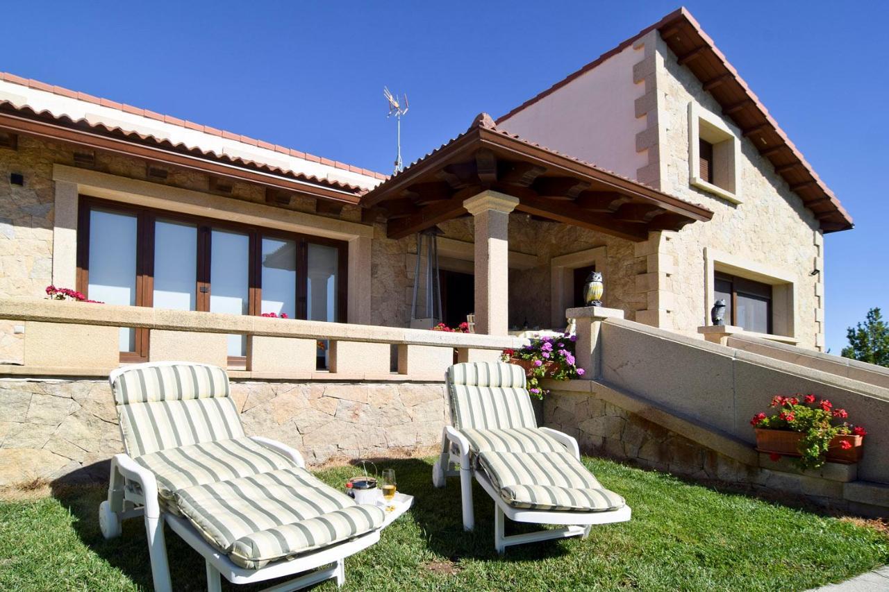 Casa Entre Piedras y Estrellas Gallegos de Sobrinos Exterior foto